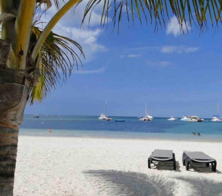 Hermoso Apartamento Con Vista Al Mar! Los Corales Punta Cana Bagian luar foto
